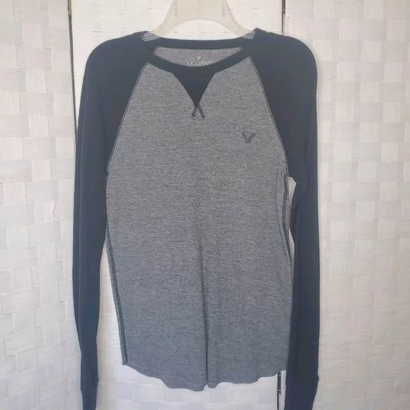 American Eagle men's sz S thermal L/S shirt